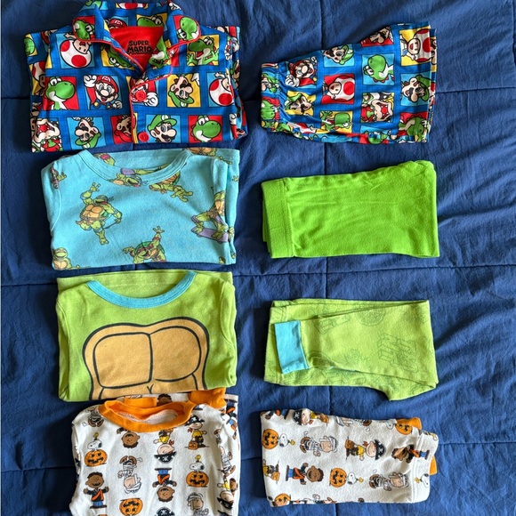 Multi-Character pajama sets. - Picture 1 of 5